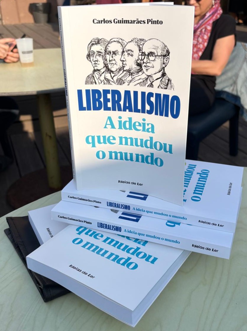 🗽💙 IL Vila do Conde presente na apresentação do novo livro de Carlos Guimarães Pinto